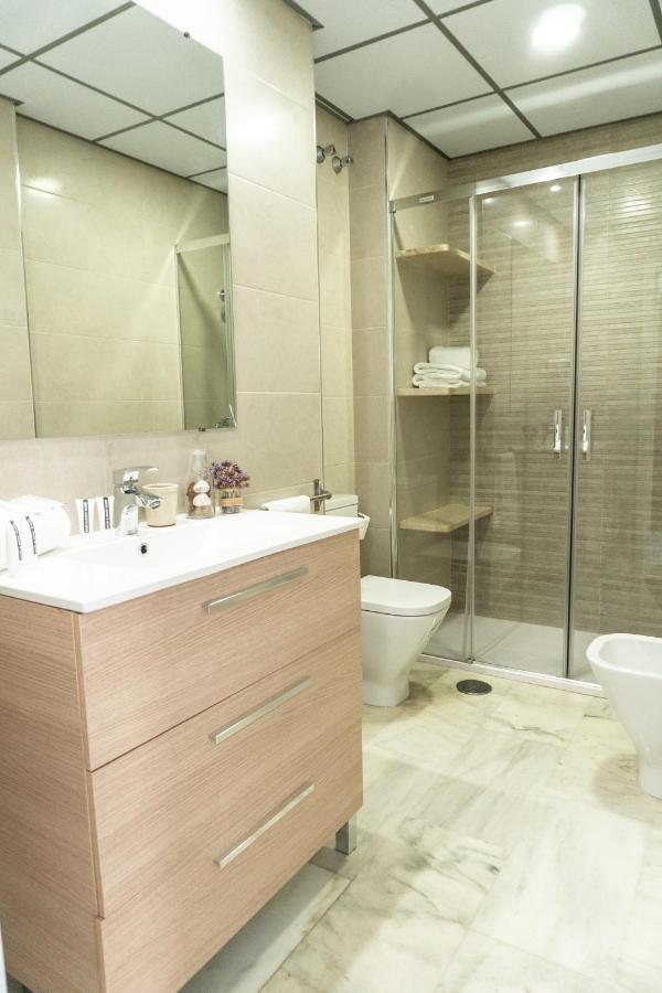 Muy Centrico Apto. En Tipico Patio Sevillano Ngoại thất bức ảnh