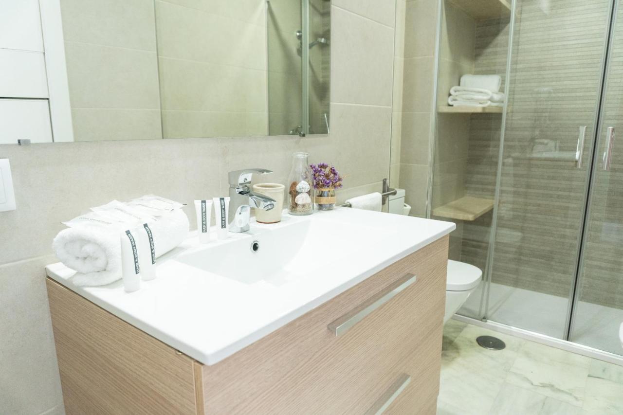 Muy Centrico Apto. En Tipico Patio Sevillano Ngoại thất bức ảnh