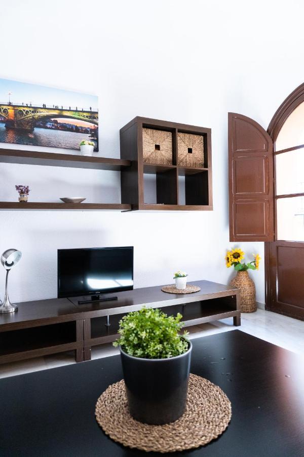 Muy Centrico Apto. En Tipico Patio Sevillano Ngoại thất bức ảnh