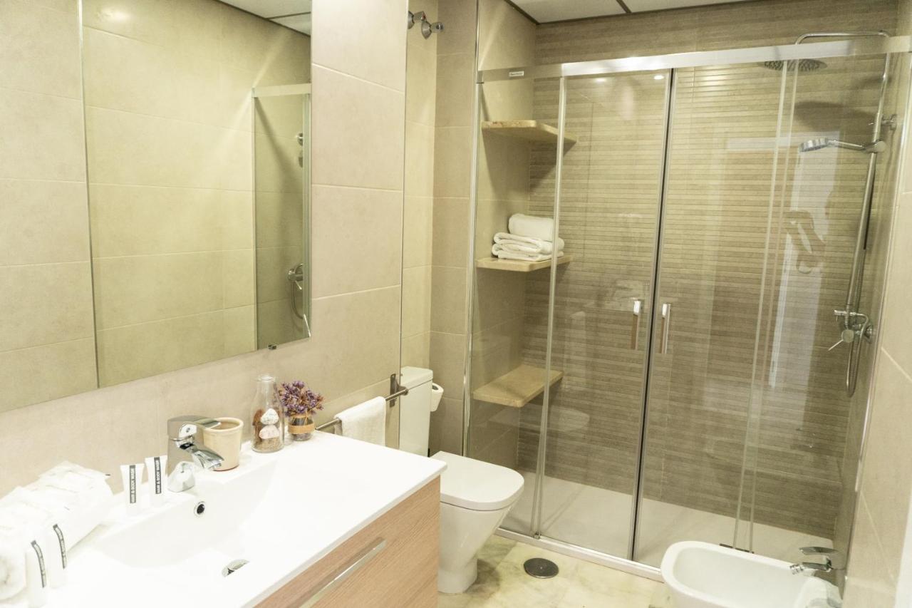 Muy Centrico Apto. En Tipico Patio Sevillano Ngoại thất bức ảnh